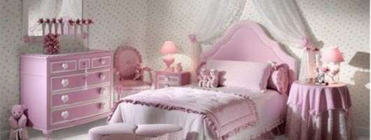 heart-valentine-themed-girls-bedroom-530x396
