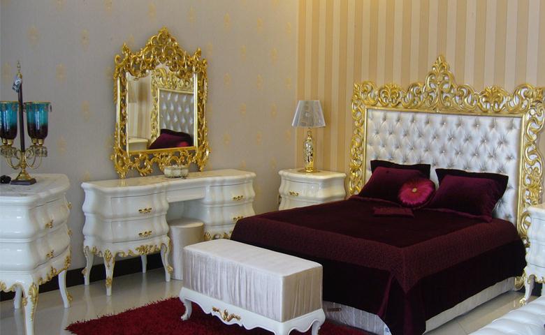 Red Or White Capitone Bedroom In Gold Finishtop And Best